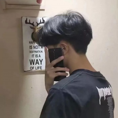 抖音衣服紫色的男生真人头像图片
