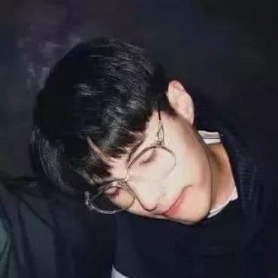 抖音衣服紫色的男生真人头像图片