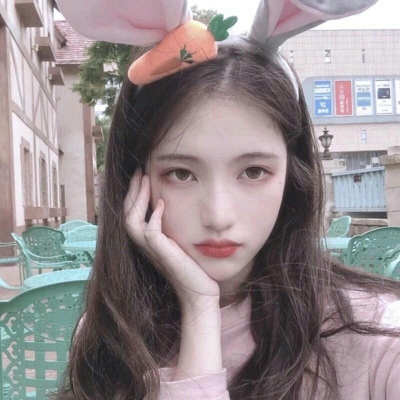qq女生头像部位下身图片