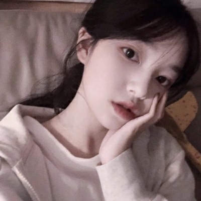 qq女生头像部位下身图片
