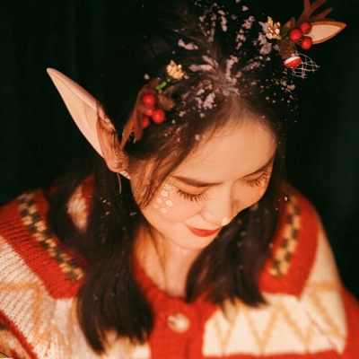 情侣头像两个女生长发图片