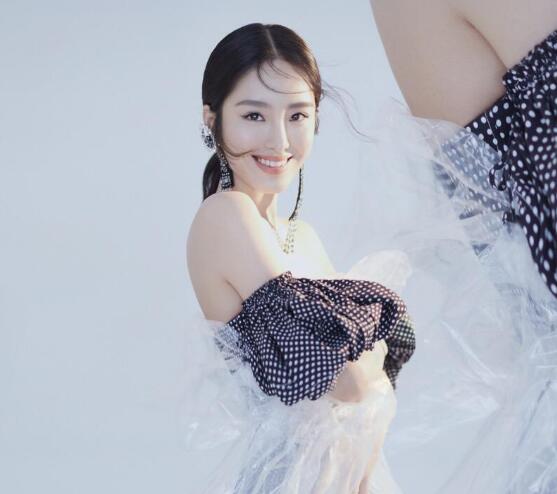 杨采钰是哪里人 杨采钰结婚了吗她的老公是谁图片