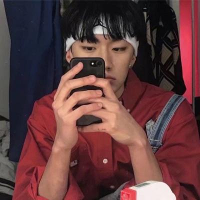 男生奶气呆萌阳光的头像真人