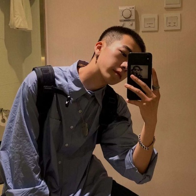 男生奶气呆萌阳光的头像真人图片