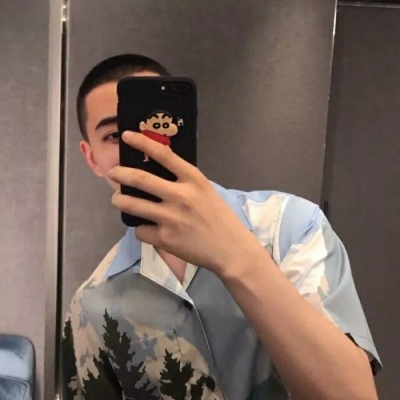 男生奶气呆萌阳光的头像真人图片