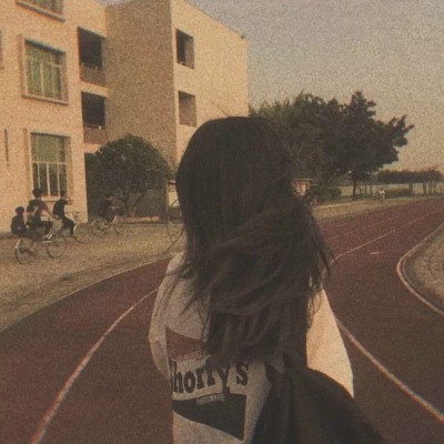 个性短发女生手绘头像图片