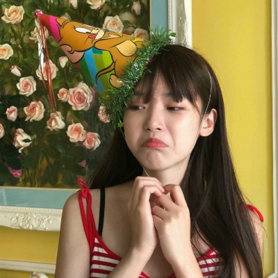 qq头像女生带字好看的图片