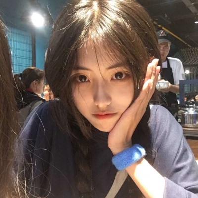 qq头像女生带字好看的图片