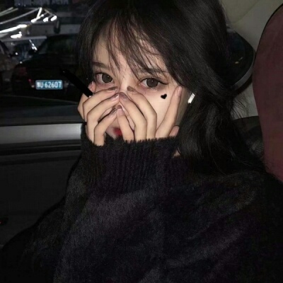 阳光活泼女生头像高清图片