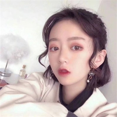 唯美好看头像女清新文艺，浓妆无需为你艳抹也是这样漂亮图片