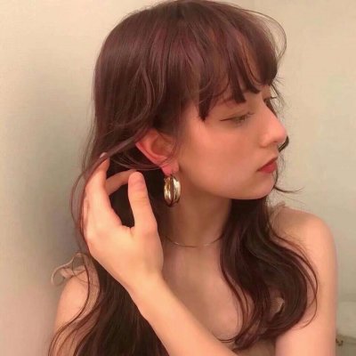 2019最新女生微信唯美好看头像 每个美女都有着独特的新颖气质图片