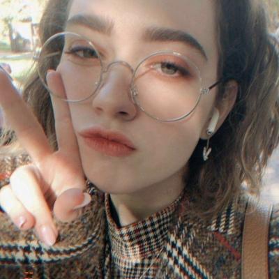 欧美女生唯美好看头像，成为全世界最幸福的女人图片