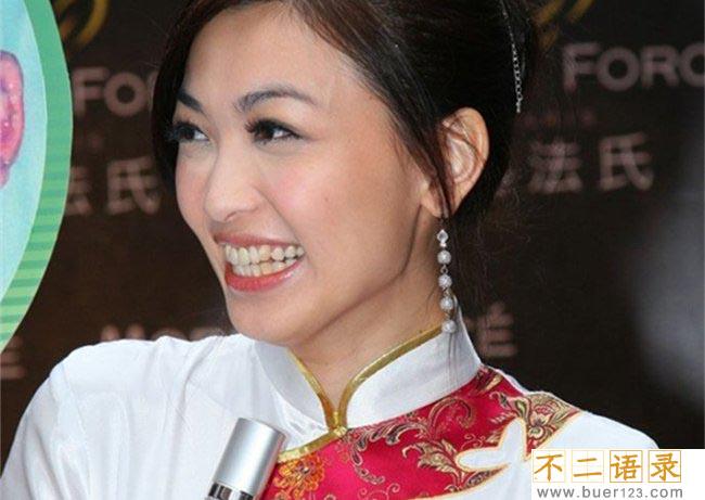 王婉霏走光大尺度照片 美女车模王婉霏漏黑森林图片
