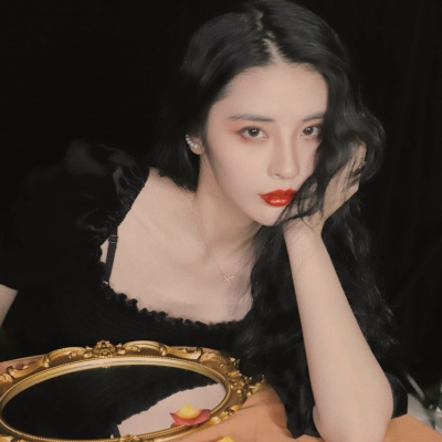 qq个性卡通头像女生图片