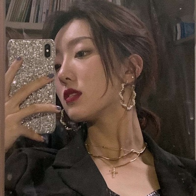 男生让女生帮他找头像图片