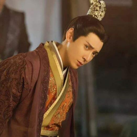 锦衣之下严世蕃眼睛为什么瞎图片