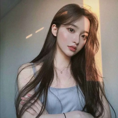 头像女生简单气质卡通图片