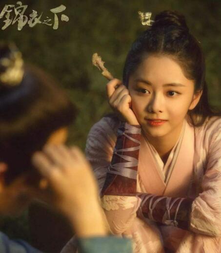 锦衣之下袁今夏是谁的女儿 她的真实身份是什么图片