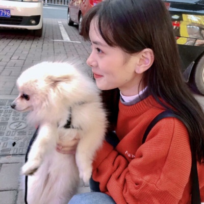 qq女生头像粉色衣服图片
