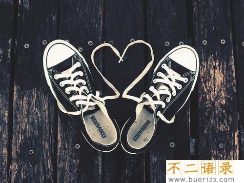 能让好友炸评论的说说 别人必评论的精辟说说