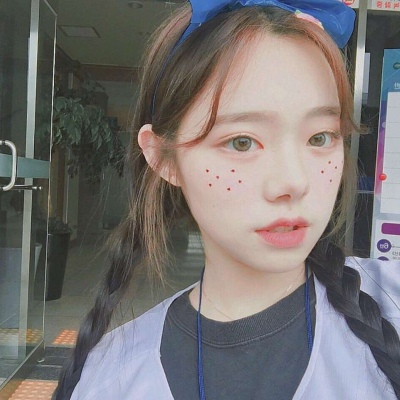 qq动漫长发女生头像图片