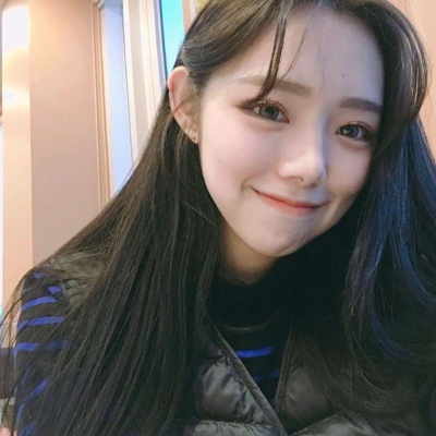 qq动漫长发女生头像图片