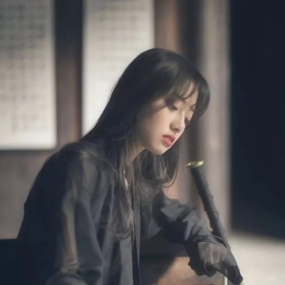 简约头像女生手绘可爱
