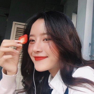qq头像外国小女生萌图片