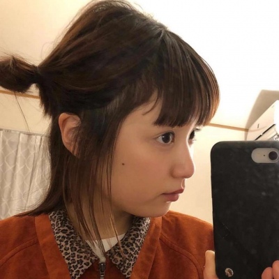 卡通比心头像女生头像图片