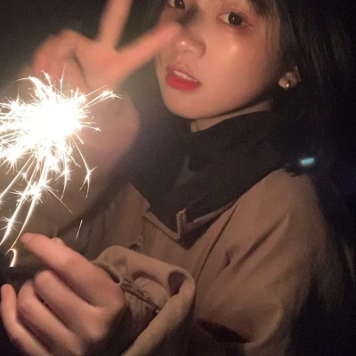 qq女生高清头像个性网图片