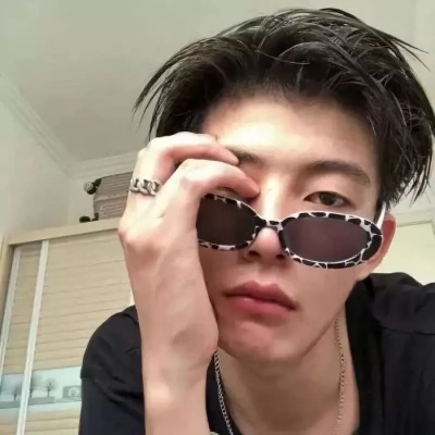 失恋孤独头像男生图片