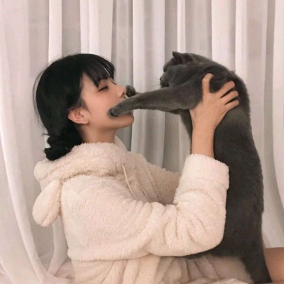 短发时尚头像女生背影图片