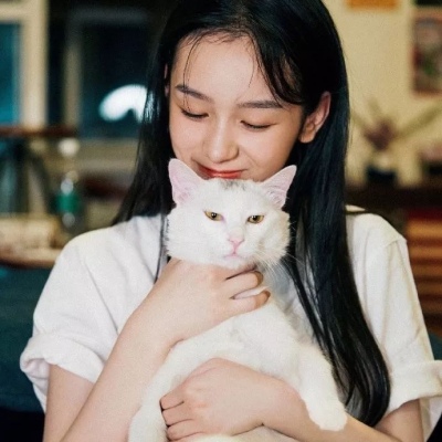 短发时尚头像女生背影图片