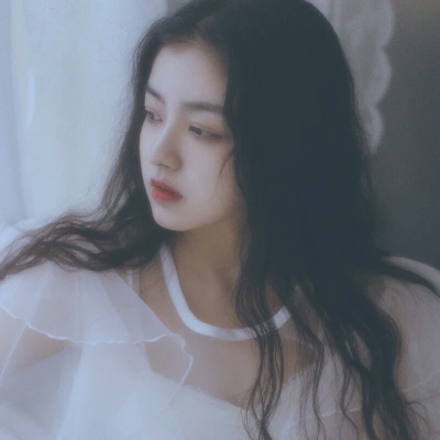 个性短发女生手绘头像图片