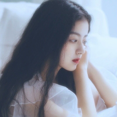 个性短发女生手绘头像图片