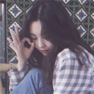 个性短发女生手绘头像图片