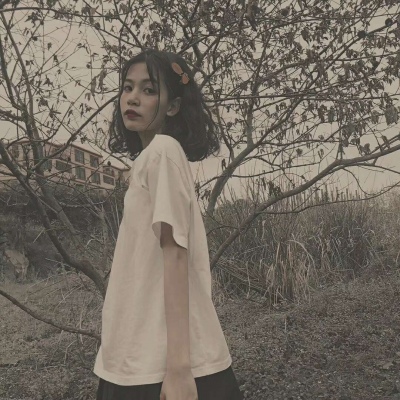 个性短发女生手绘头像图片