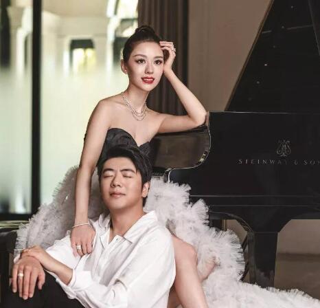 吉娜爱丽丝的父母是做什么的 吉娜爱丽丝是哪里人图片