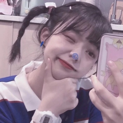 动漫个性冷酷头像女生图片