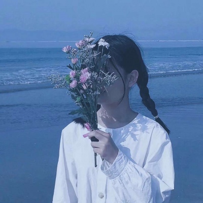 手绘唯美女生头像可爱图片