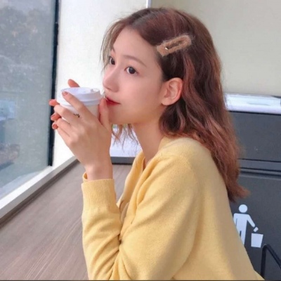 女生空气刘海长发头像图片