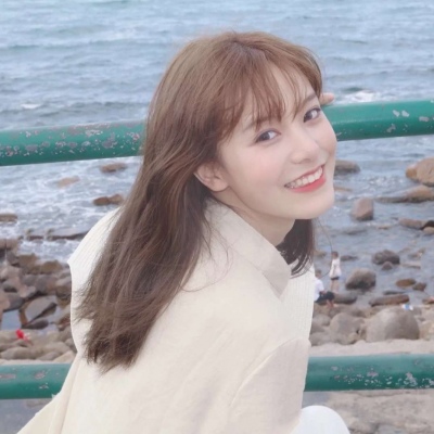 女生空气刘海长发头像