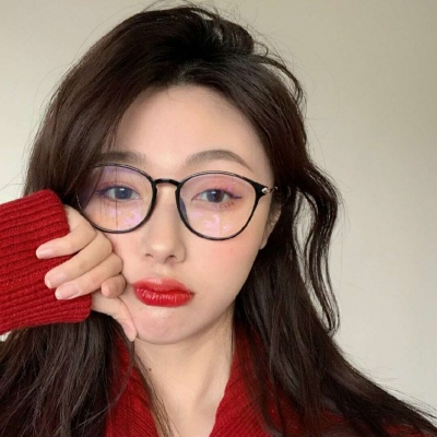 女生空气刘海长发头像图片