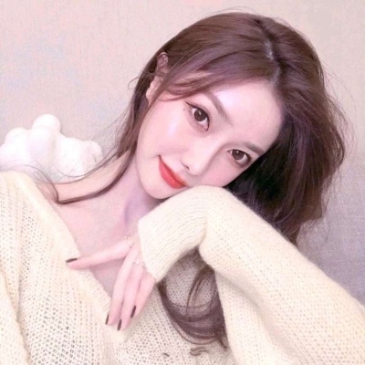 女生空气刘海长发头像图片