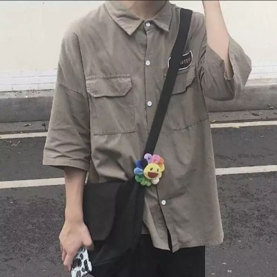 微信超酷部位帅气男生头像背影侧脸坐着图片