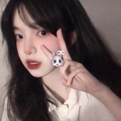 阳光活泼女生头像高清图片