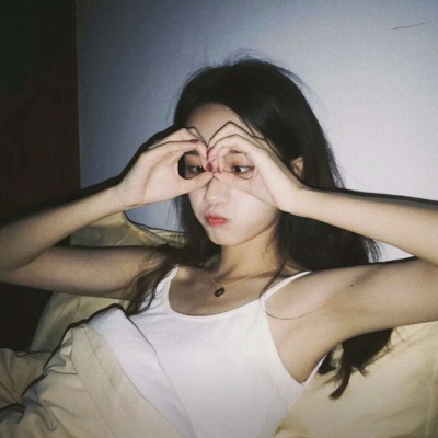 阳光活泼女生头像高清图片