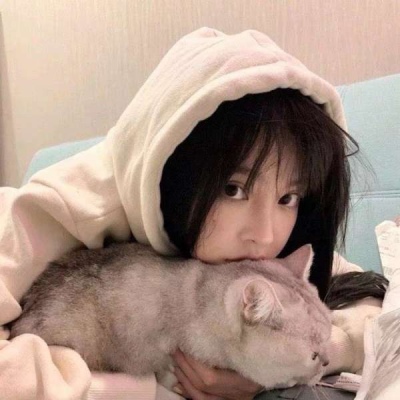 阳光活泼女生头像高清图片