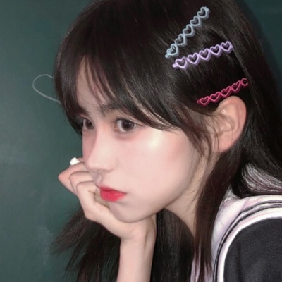 阳光活泼女生头像高清图片