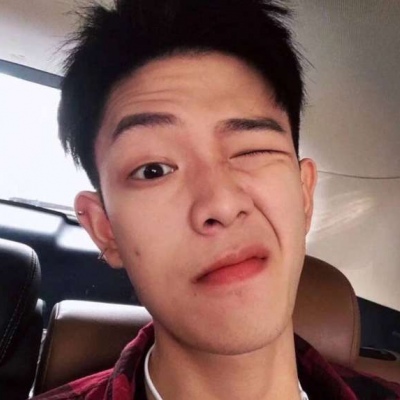 最新个性白衬衫漫画头像男生图片